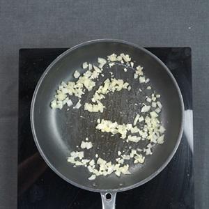 Cách làm sò huyết sốt bơ đậu phộng