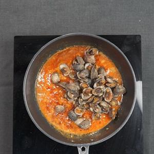 Cách làm sò huyết sốt bơ đậu phộng