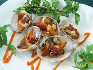 Sò nướng sốt cay