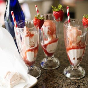 Cách làm soda kem dâu