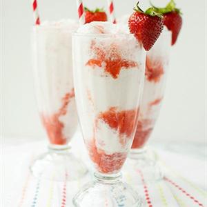 Cách làm soda kem dâu