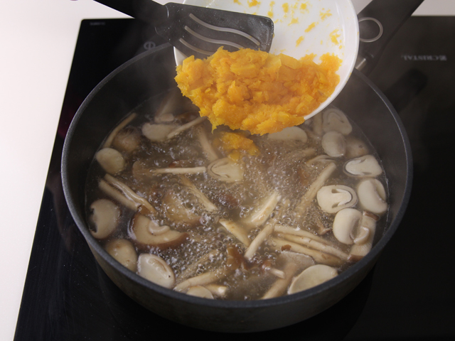 Sorbet men gạo đỏ nồng đậm hương vị nho