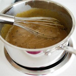 Cách làm sốt đậu vani caramel