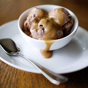 Cách làm sốt đậu vani caramel