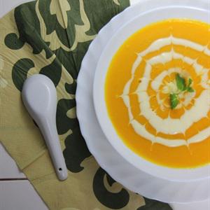 Cách làm soup bí đỏ kem tươi
