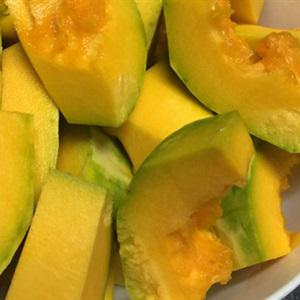 Cách làm soup bí đỏ thịt viên