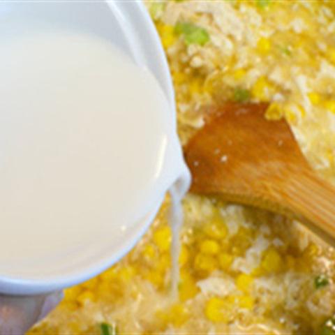 Cách làm soup gà ngô non