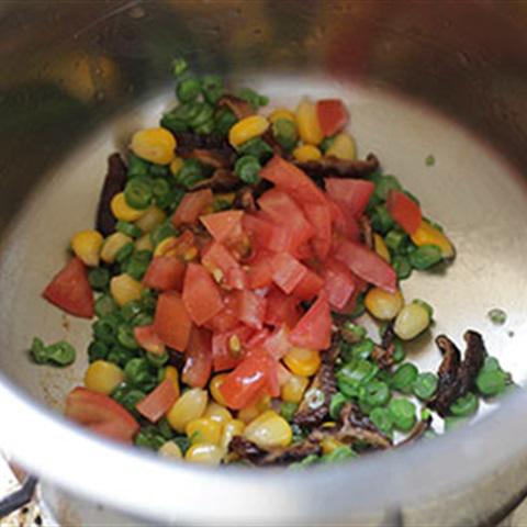 Cách làm soup gà ngũ sắc