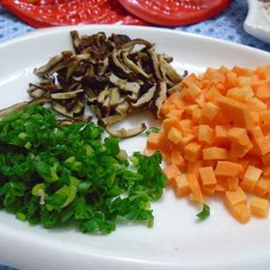 Cách làm soup thịt gà bắp non