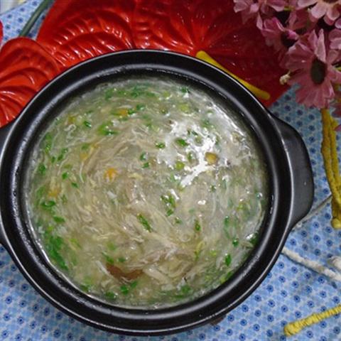 Cách làm soup thịt gà bắp non