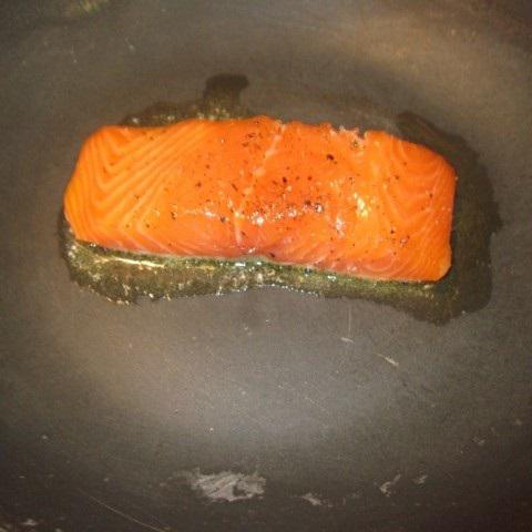 Cách làm spaghetti cá hồi