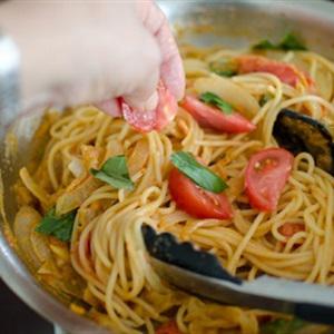 Cách làm spaghetti kimchi