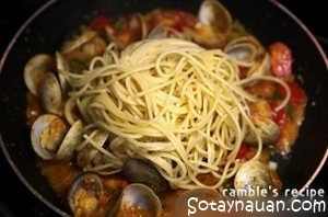 Spaghetti ngao ngon cho ngày gió