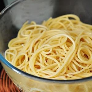 Cách làm spaghetti phi lê cá hồi