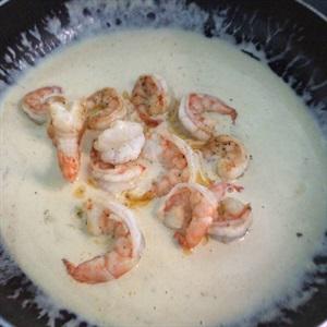 Cách làm spaghetti sốt kem tôm