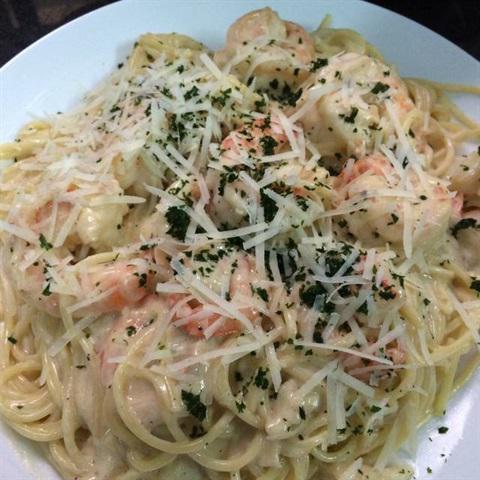 Cách làm spaghetti sốt kem tôm