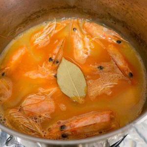 Cách làm spaghetti sốt tôm kem