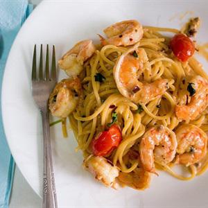 Cách làm spaghetti sốt tôm kem