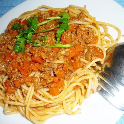 Cách làm spaghetti thịt bằm cà rốt