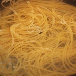 Cách làm spaghetti trứng cá