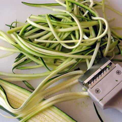 Cách làm spaghetti từ sợi bí ngòi