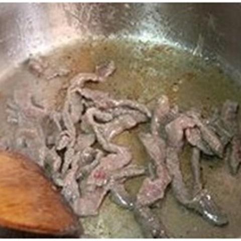 Cách làm spaghetti xào thịt bò