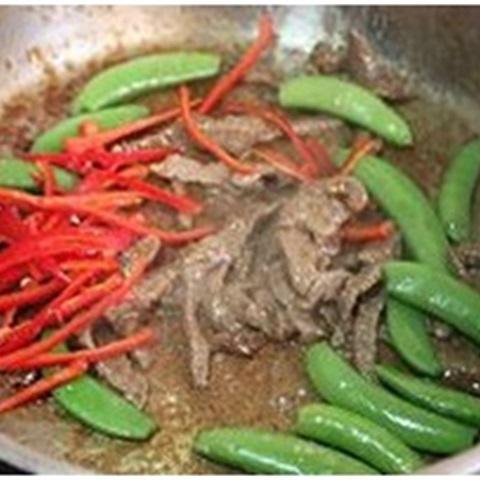 Cách làm spaghetti xào thịt bò