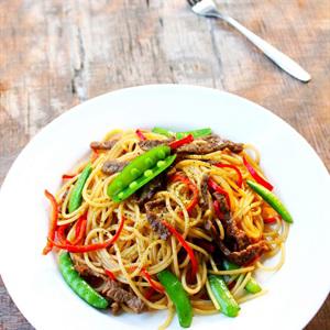 Cách làm spaghetti xào thịt bò