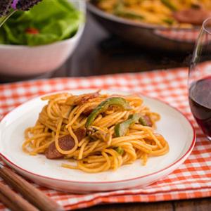 Cách làm spaghetti xào xúc xích