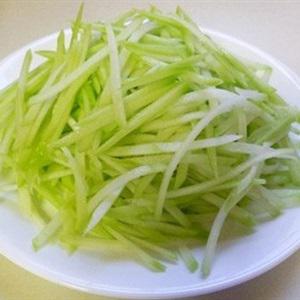 Cách làm su su xào trứng