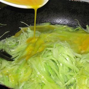 Cách làm su su xúc trứng