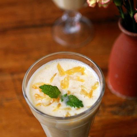 Cách làm sữa chua chuối bưởi