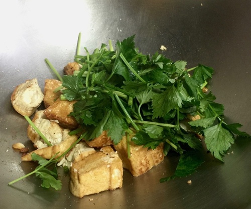 Sữa chua hoa quả tươi ngon mát giải khát trong hè