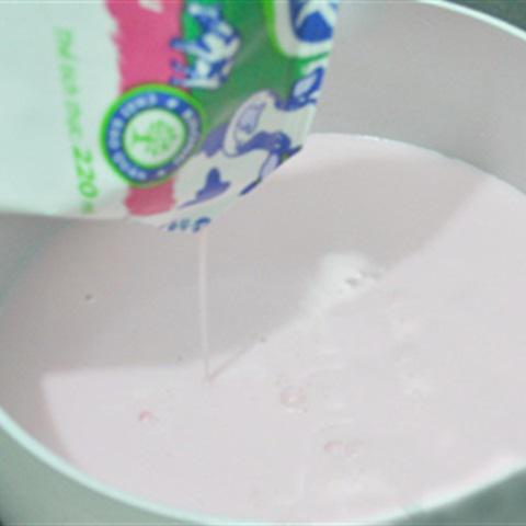 Cách làm sữa chua hương dâu