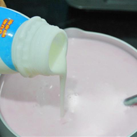Cách làm sữa chua hương dâu