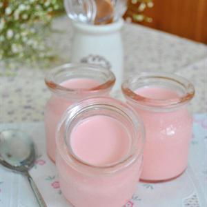 Cách làm sữa chua hương dâu