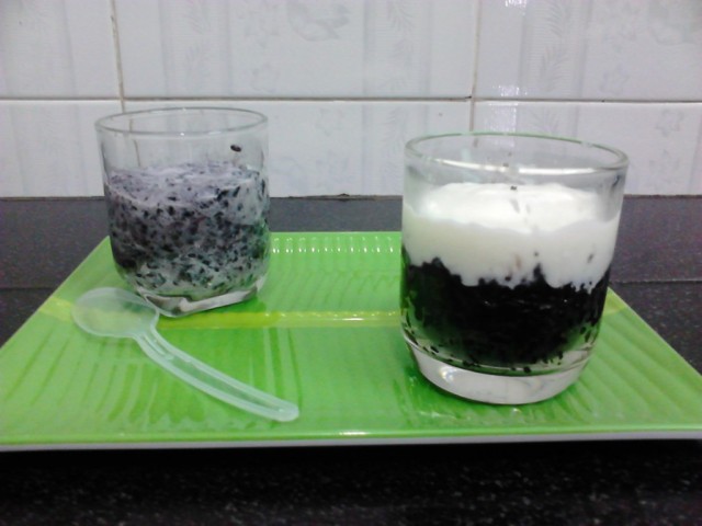 Sữa chua nếp cẩm ngon mê ly