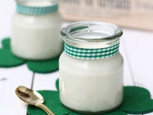 Sữa chua nguyên kem