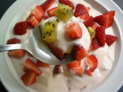 Sữa chua trái cây