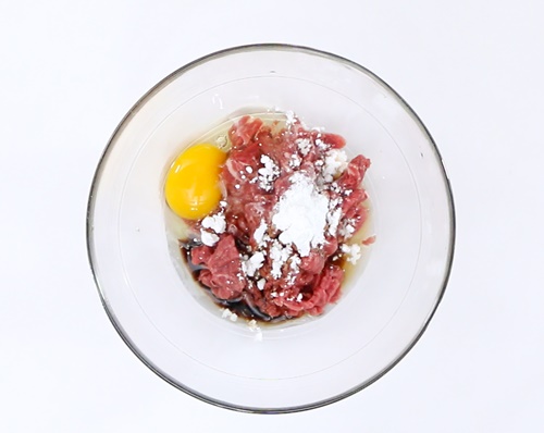 Sữa chua xoài đá bào khuấy động ngày mới