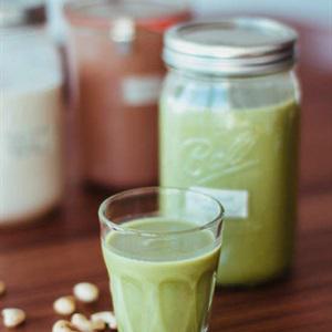 Cách làm sữa đậu nành hương dứa