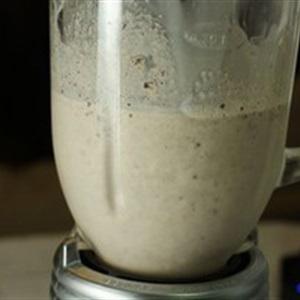 Cách làm sữa lắc chocolate bơ đậu phộng