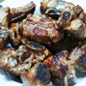 Cách làm sườn chiên nước mắm tỏi