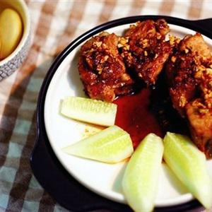 Cách làm sườn chiên nước mắm tỏi