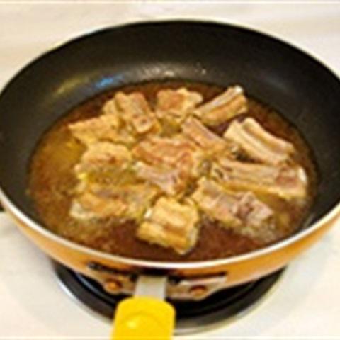 Cách làm sườn chiên sốt cam