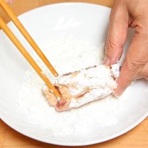 Cách làm sườn chiên tỏi tẩm bột