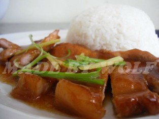 Sườn cốt-lếch rim dầu hào