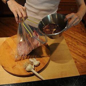 Cách làm sườn cừu nướng chua cay