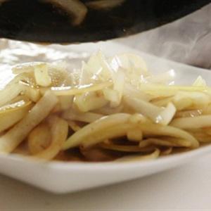 Cách làm sườn heo cốt lết áp chảo