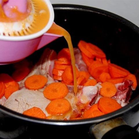 Cách làm Sườn heo nấu nước cốt cam